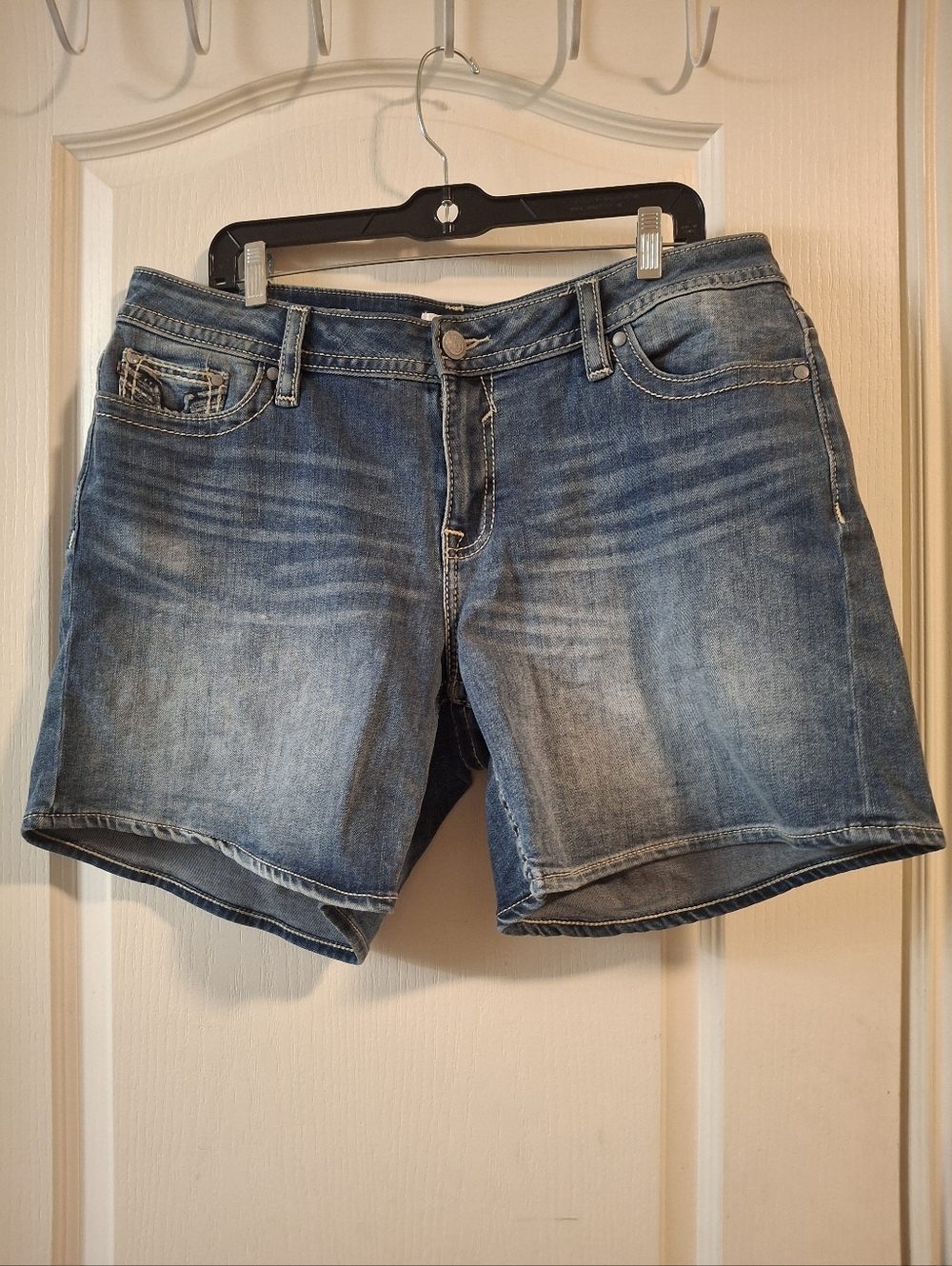 Vigoss Sz 16 Classic Mid-Blue Denim Shorts